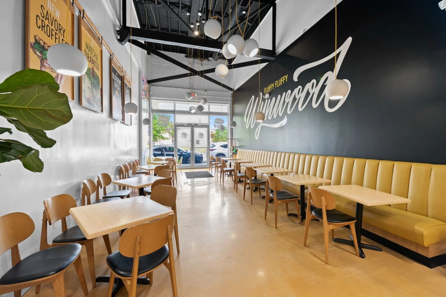 08-unit-103-cafe-seating.jpg