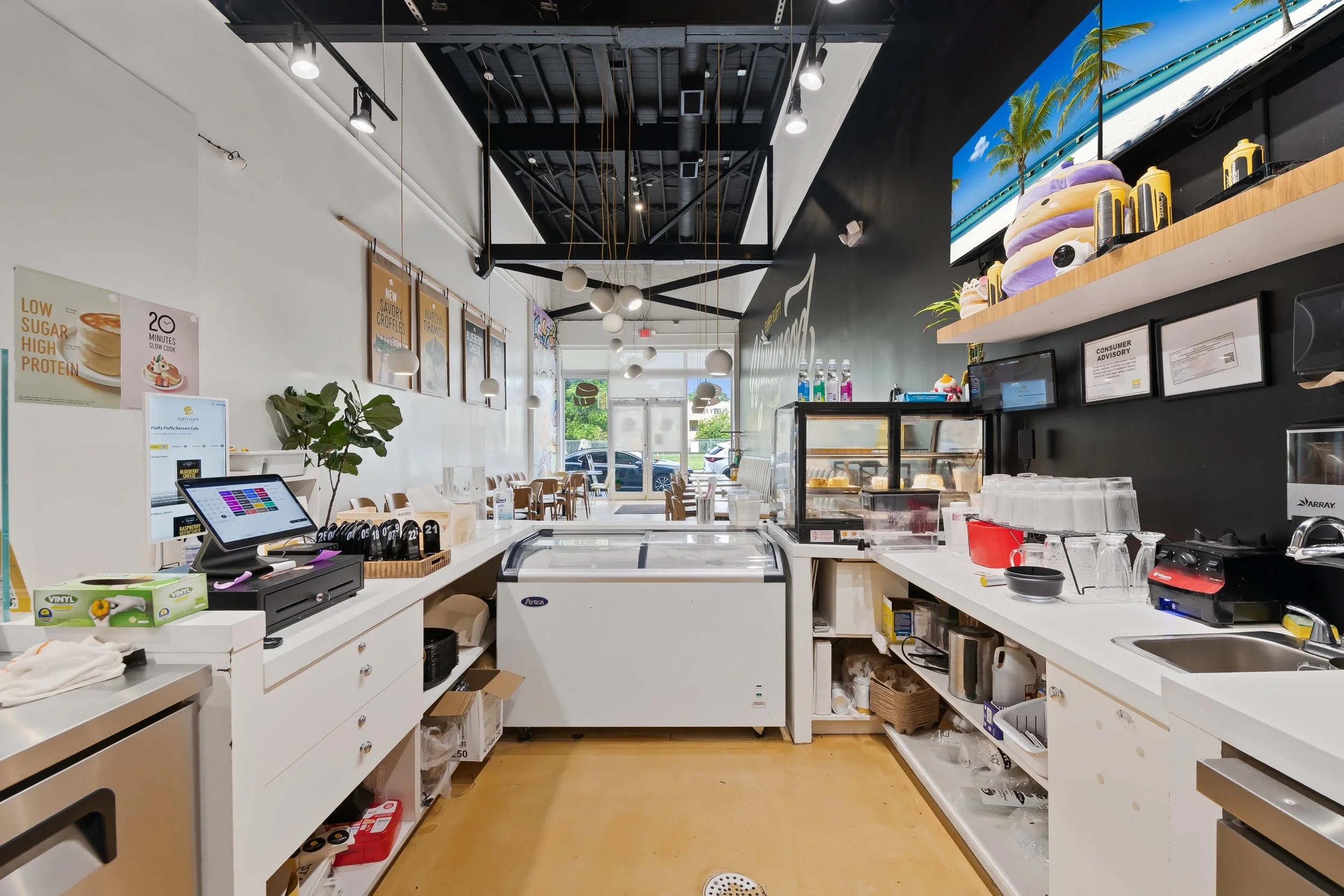 10-unit-103-kitchen.jpg