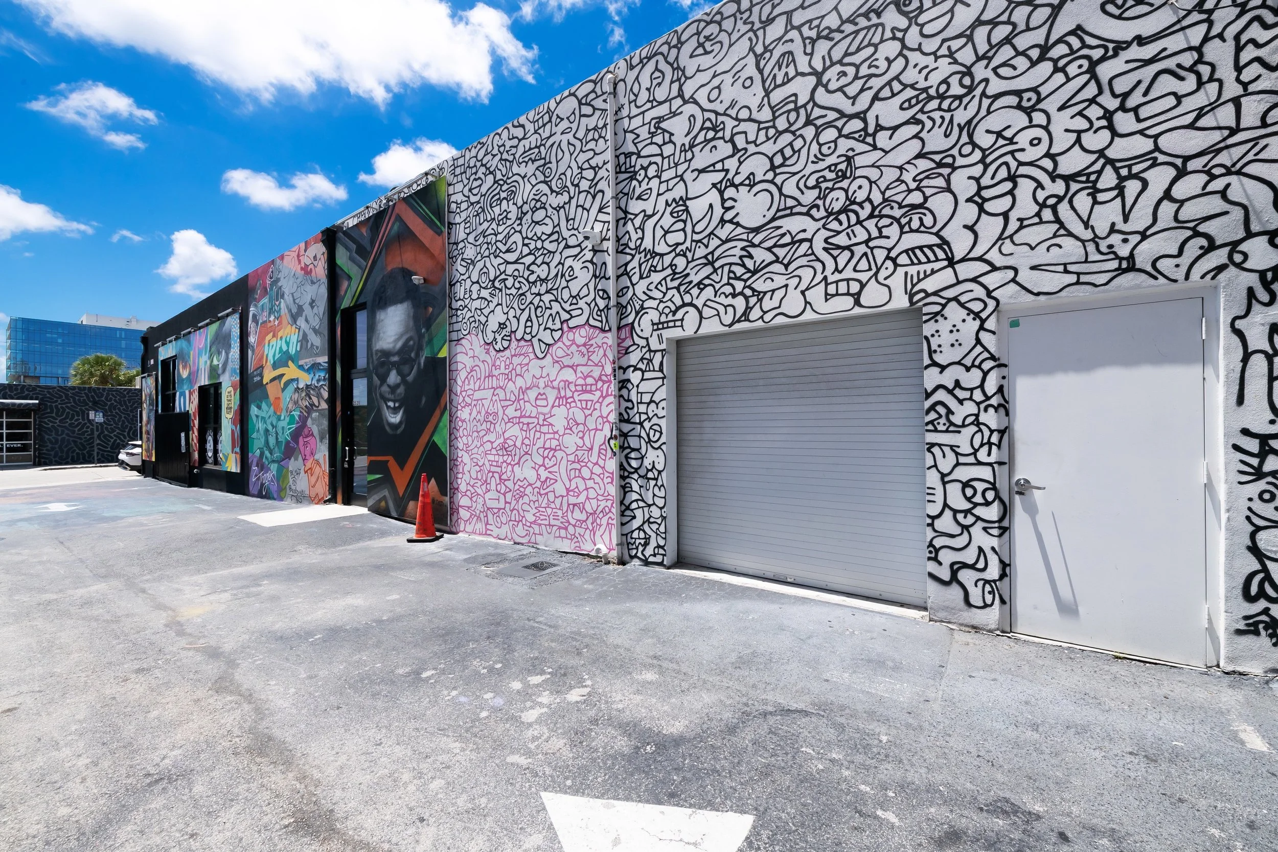 06-rear-alley-loading.jpg