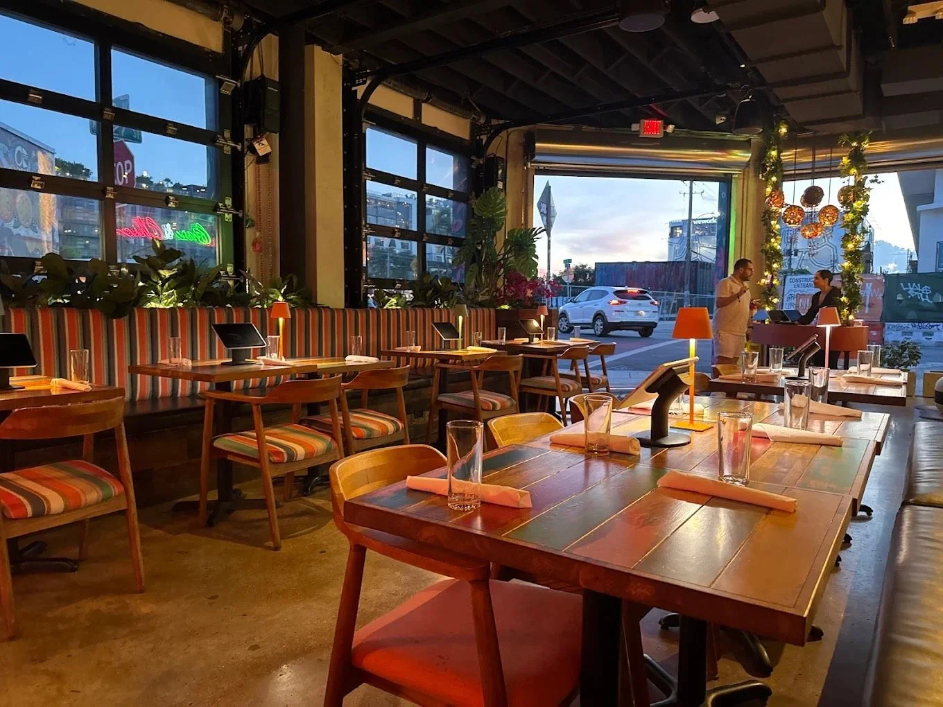 06-interior-dining.jpg