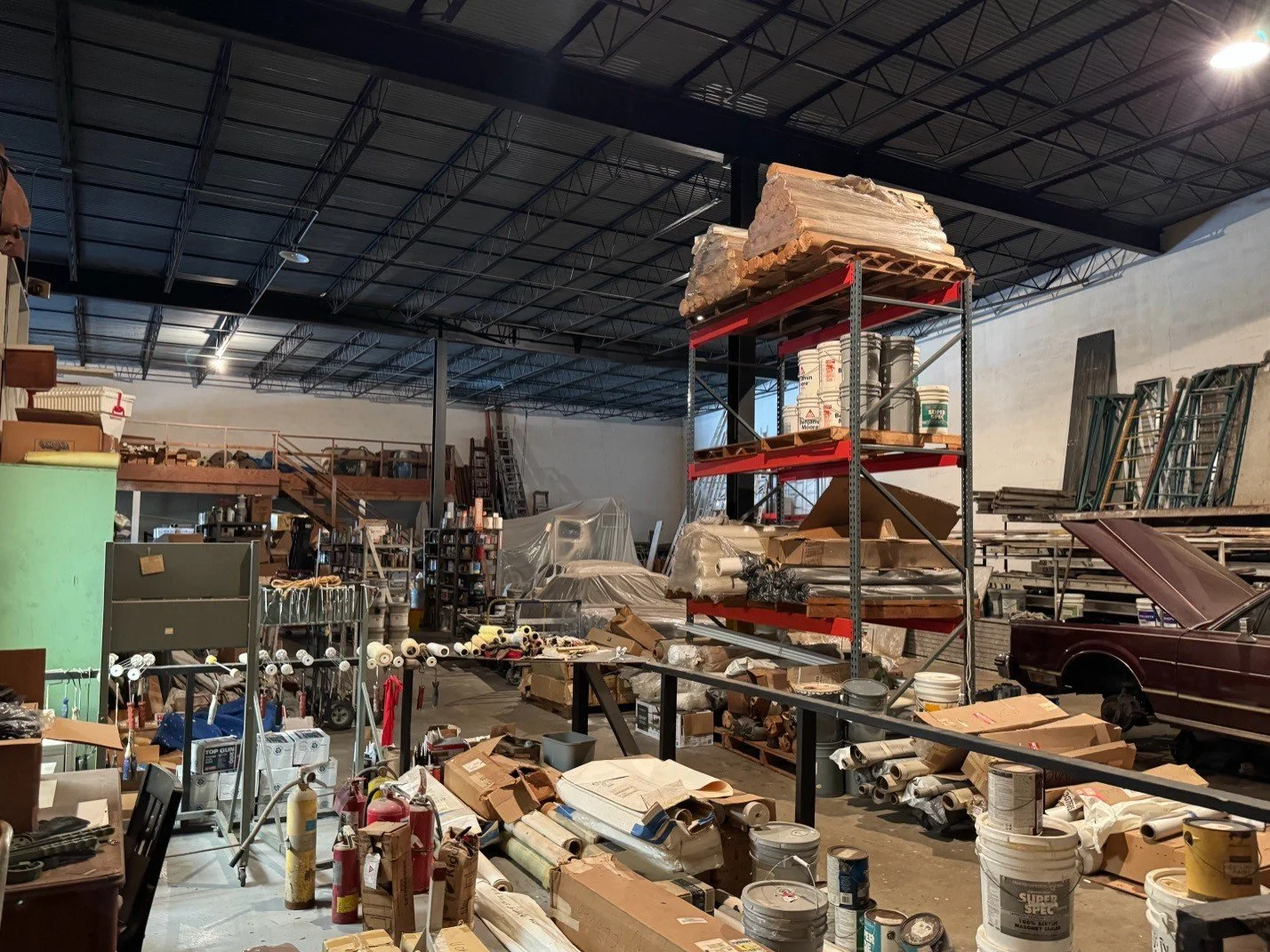 09-interior-racking.jpg