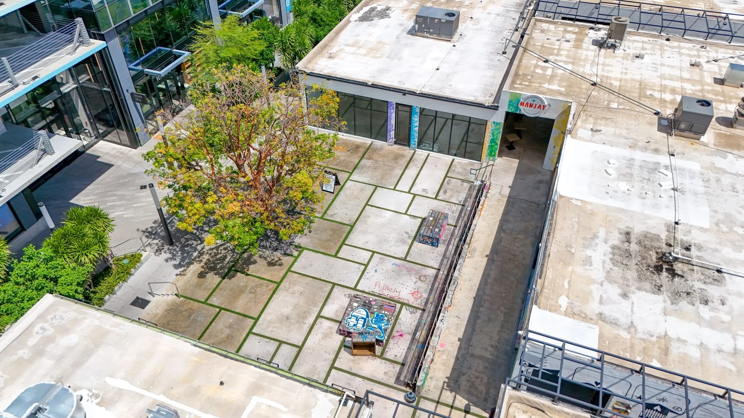 09-interior-courtyard.jpg