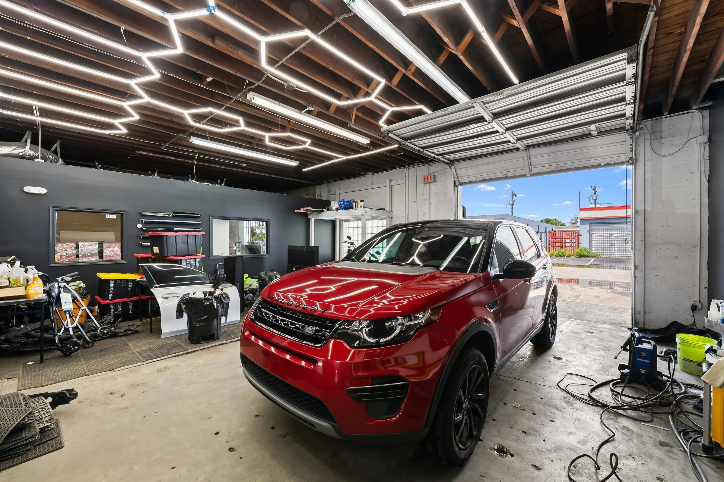 06-workshop-interior.jpg