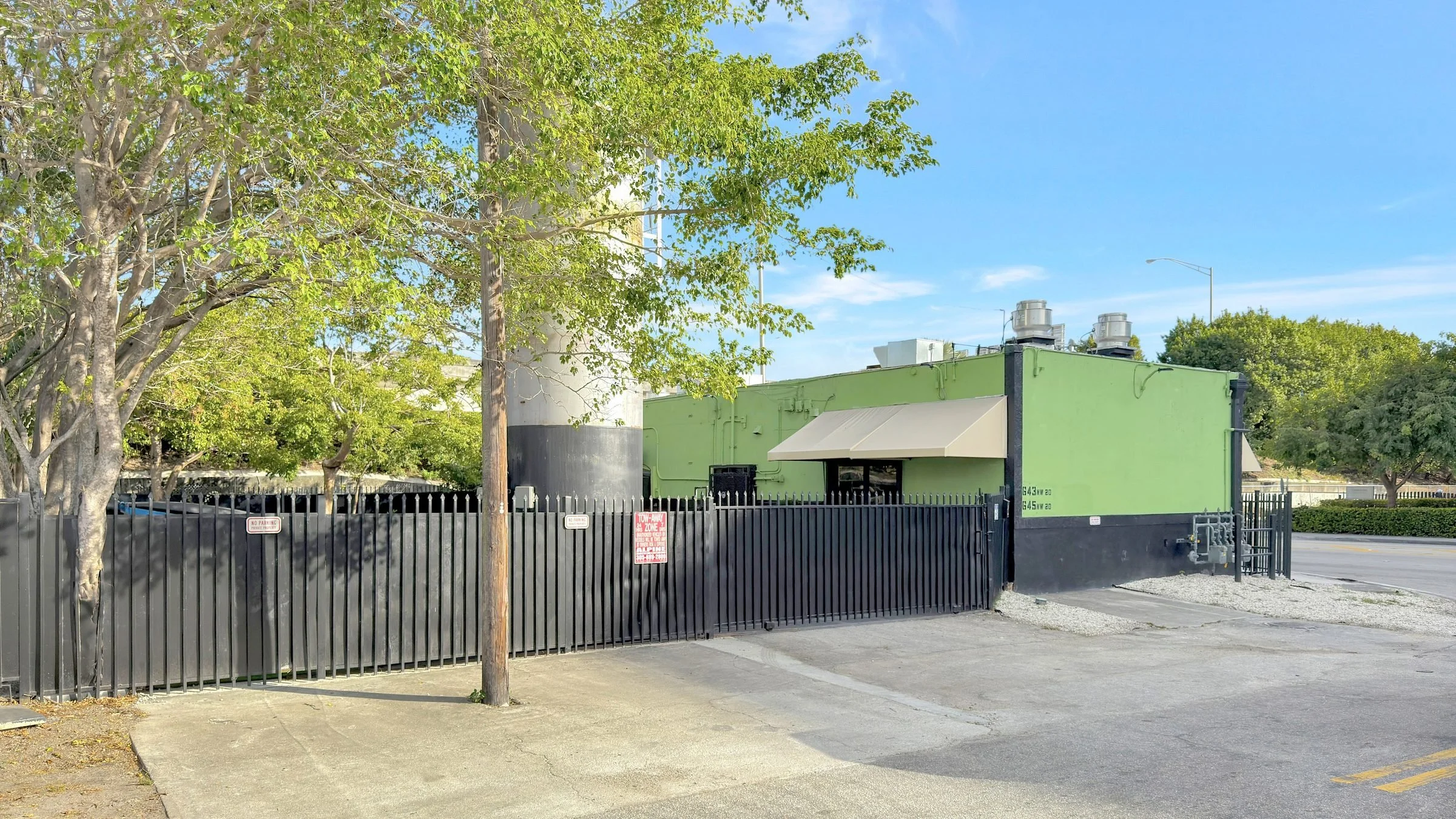 04-exterior-corner-gated-entry.jpg