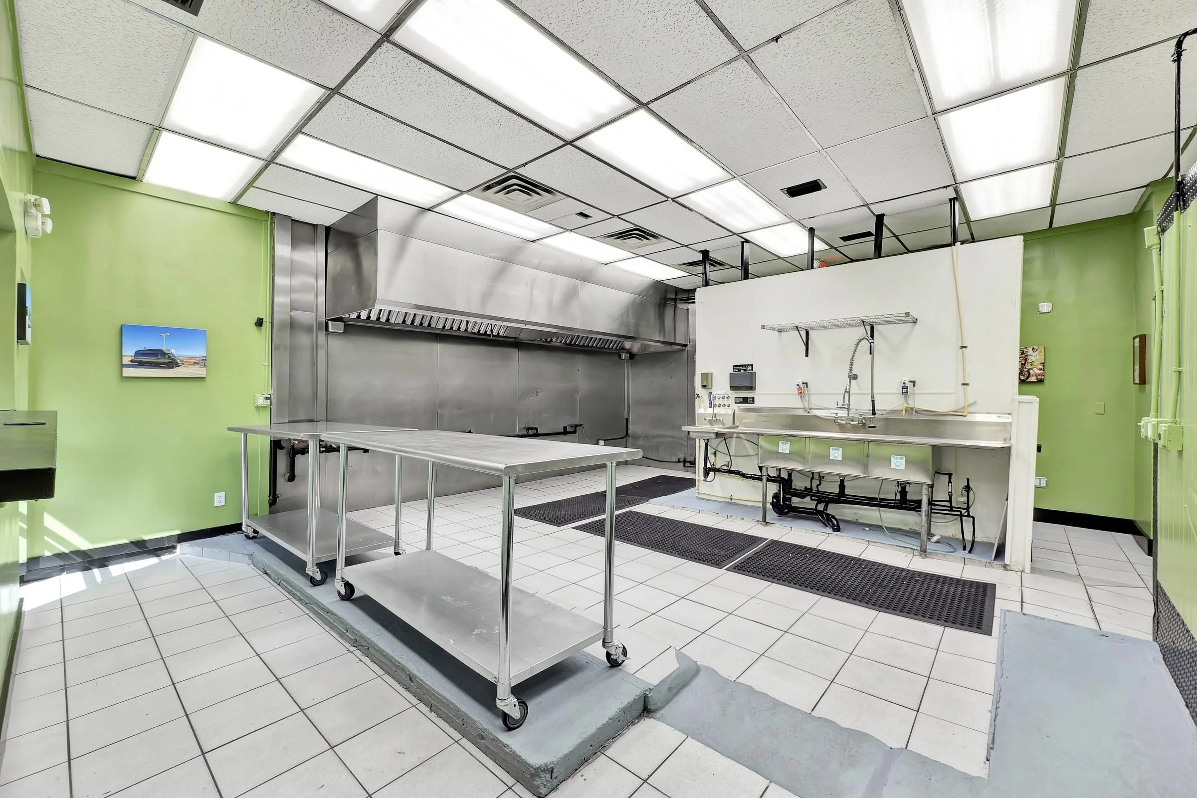 08-kitchen-prep-tables.jpg