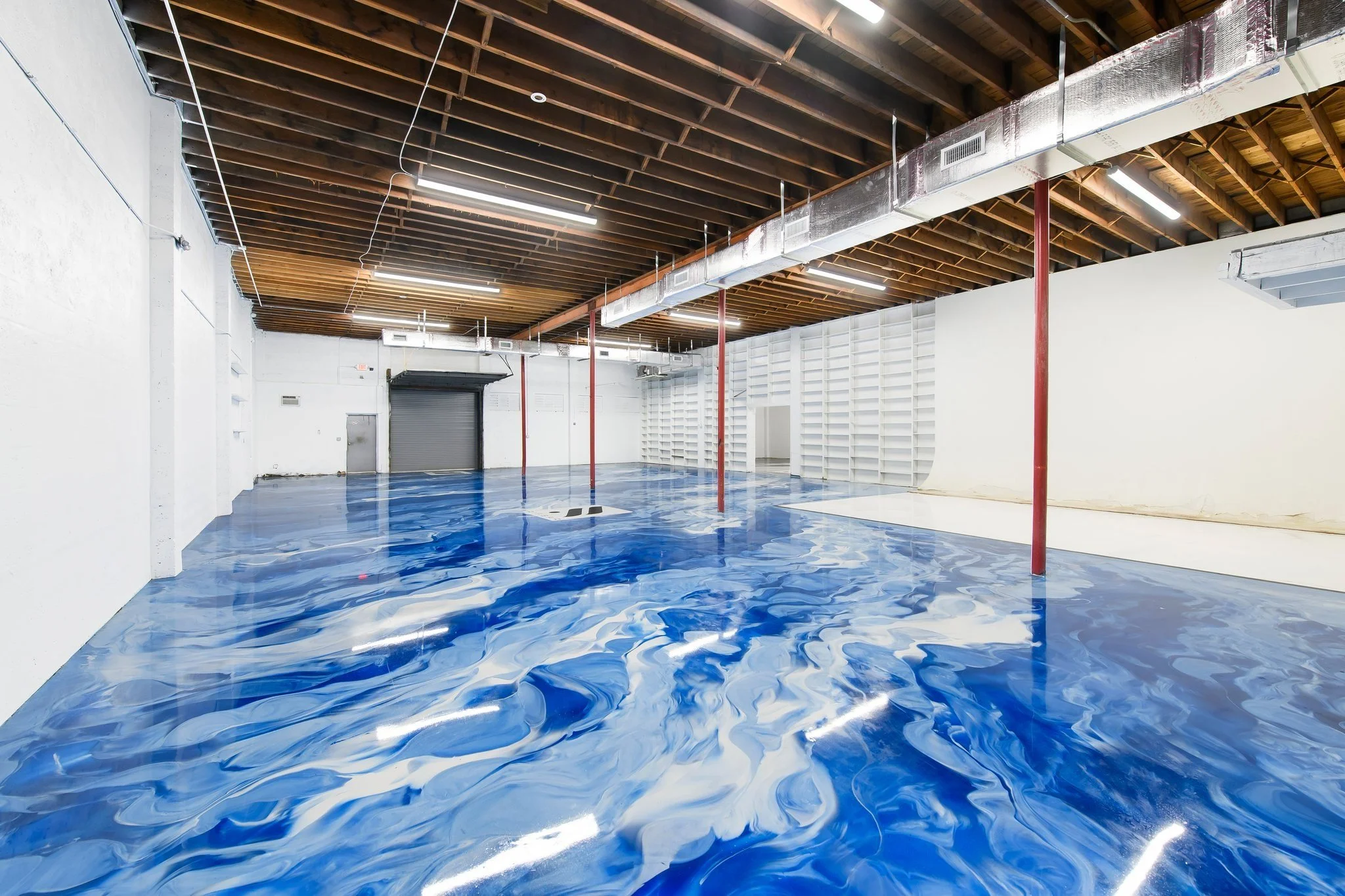 04-warehouse-interior-roll-up-door.jpg