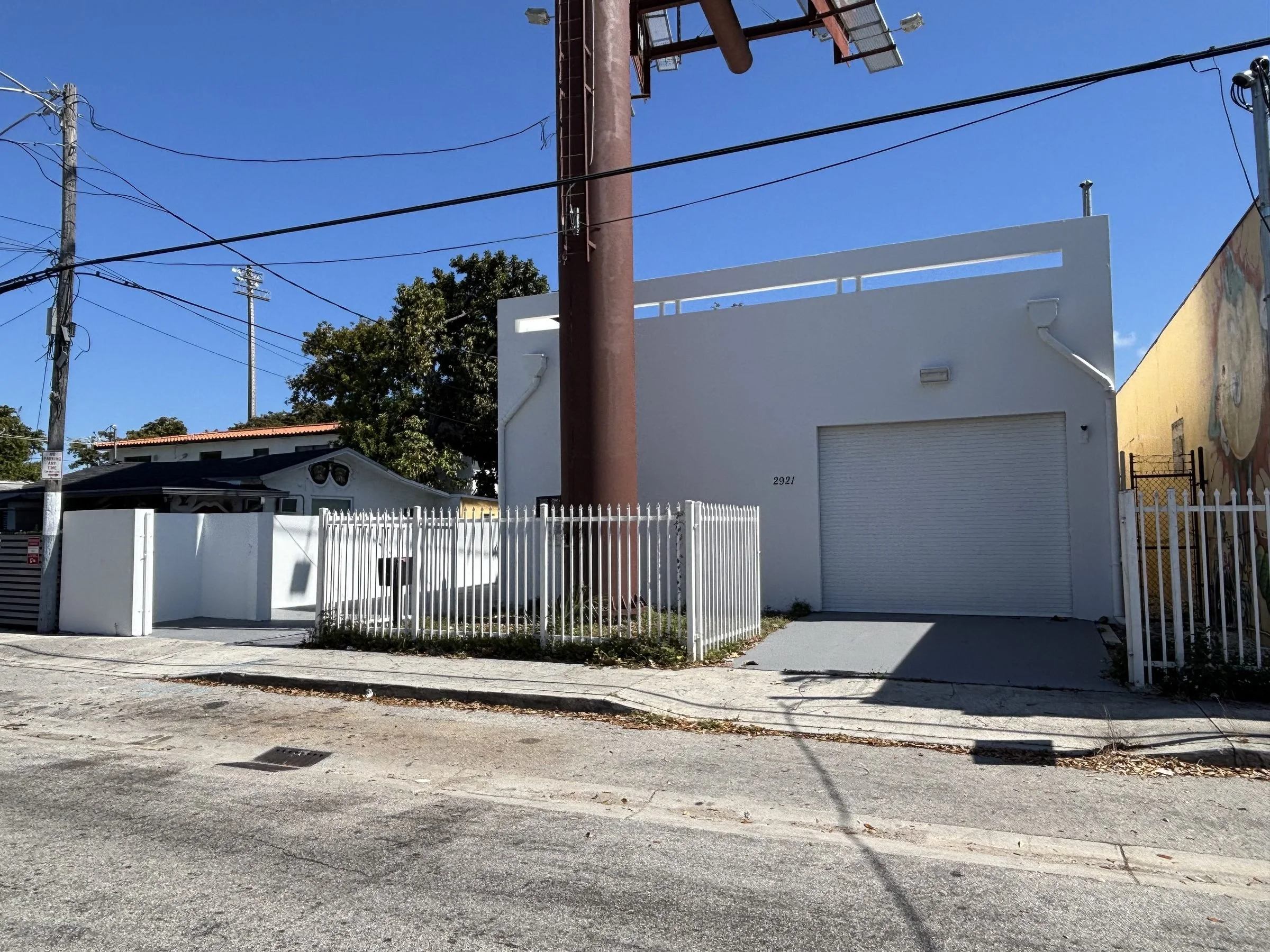 02-front-gated-parking-lot.jpg