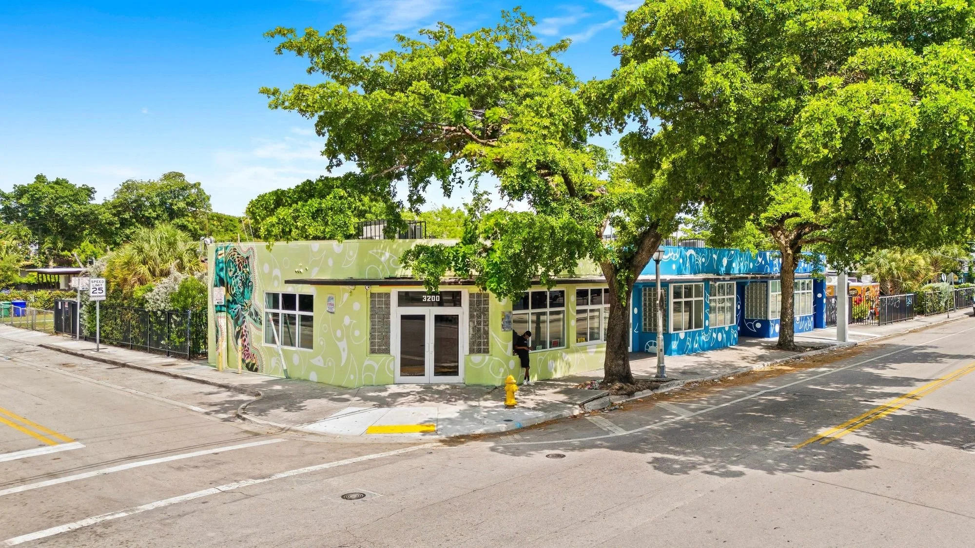01-corner-exterior-nw-2nd-ave.jpg