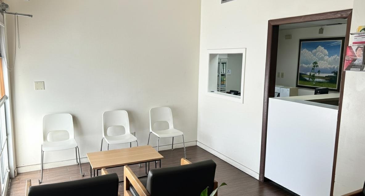 05-reception-and-waiting-room.jpg