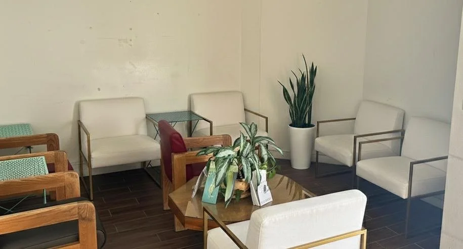 06-waiting-area-seating.jpg