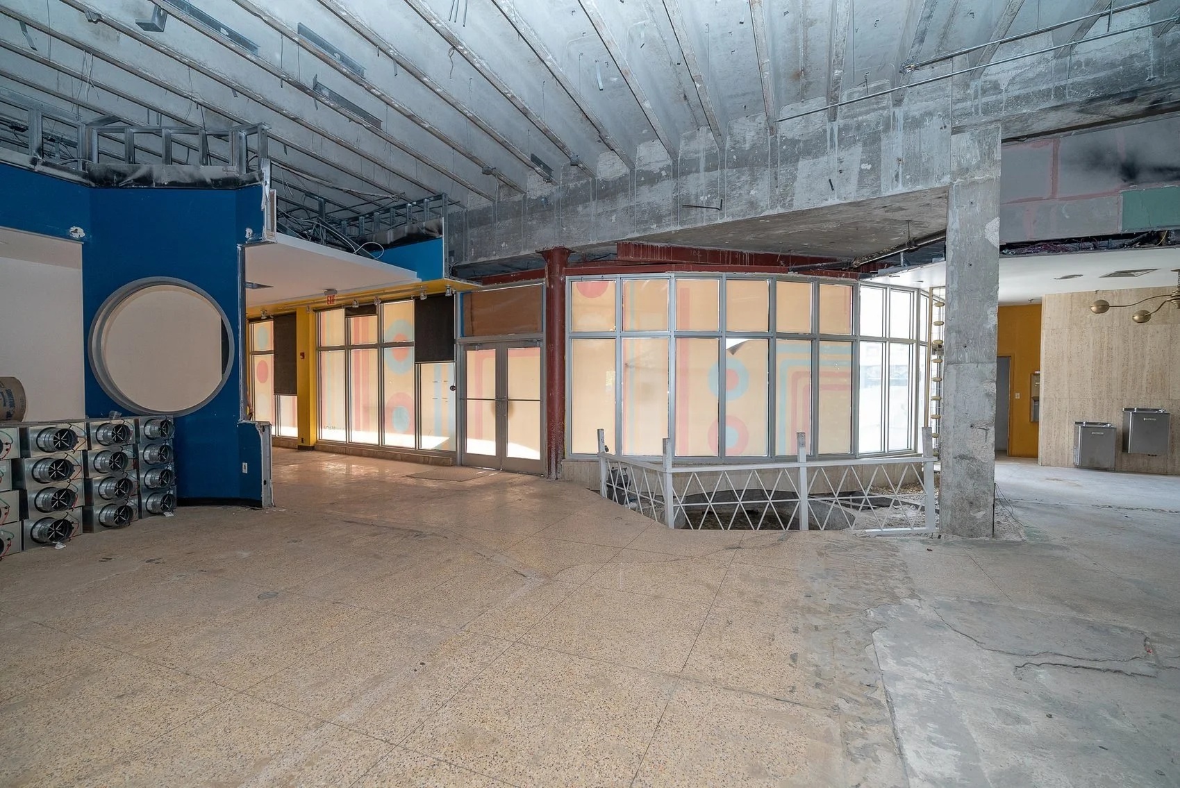 12-interior-storefront.jpg