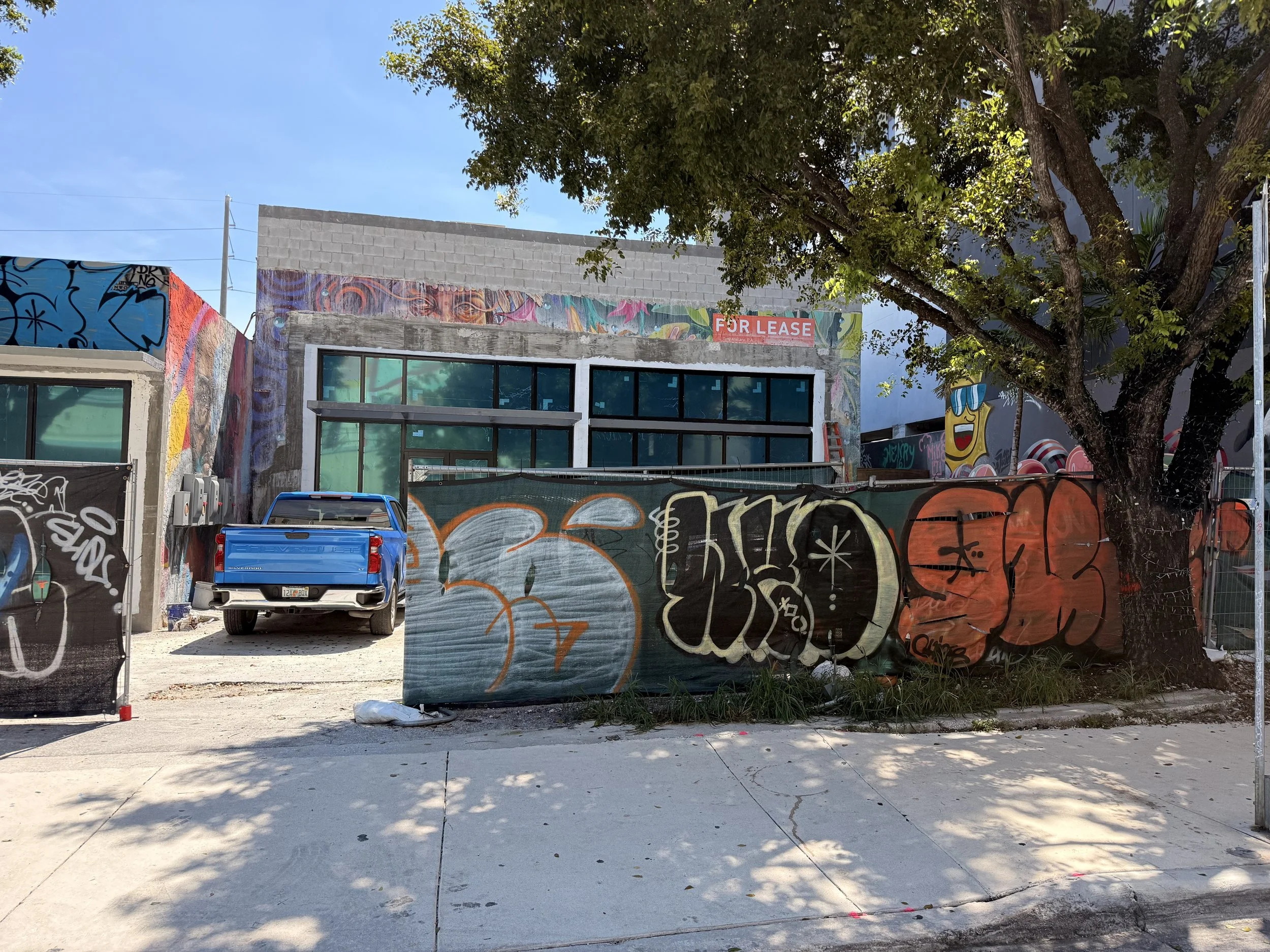 05-exterior-nw-25th-street.jpg