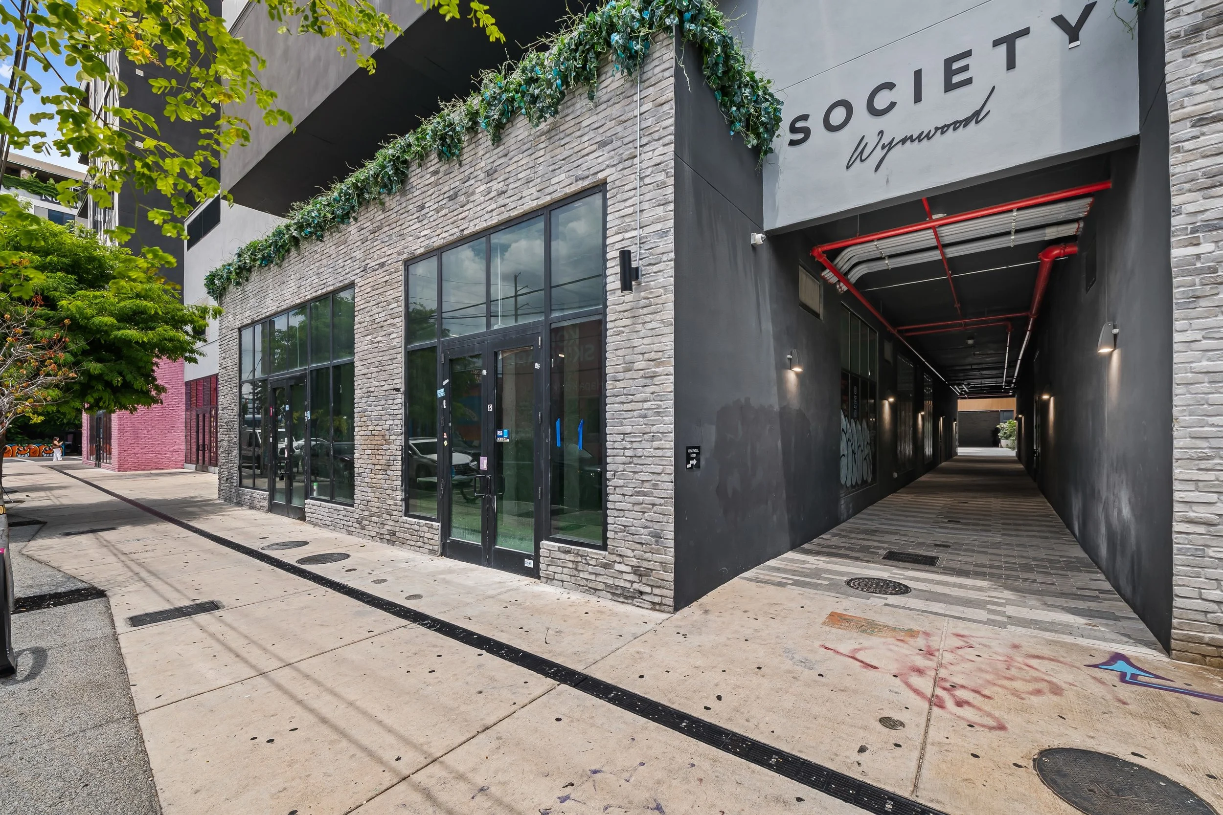 08-nw-24th-street-frontage.jpg