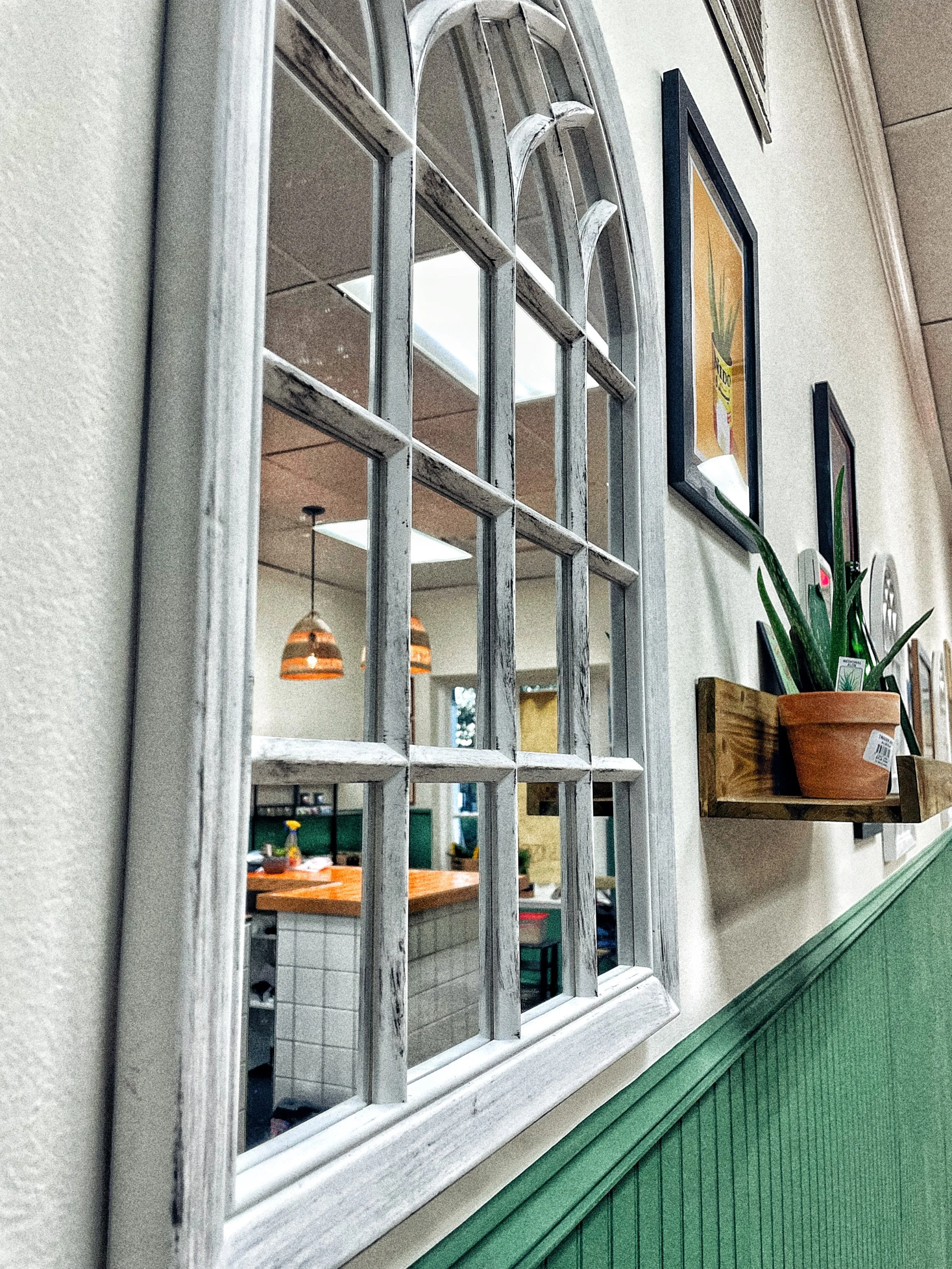 Mirror in Shop!