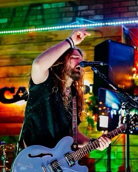 The stage is my home &hellip; 
Can&rsquo;t wait to be back on it soon sharing the gift of music with you all with new material coming your way! 🎤🎸
Cheers to what the future holds cause i know I gave my life to Rock n Roll! 🤘🏻🍻

#nevergiveup #the