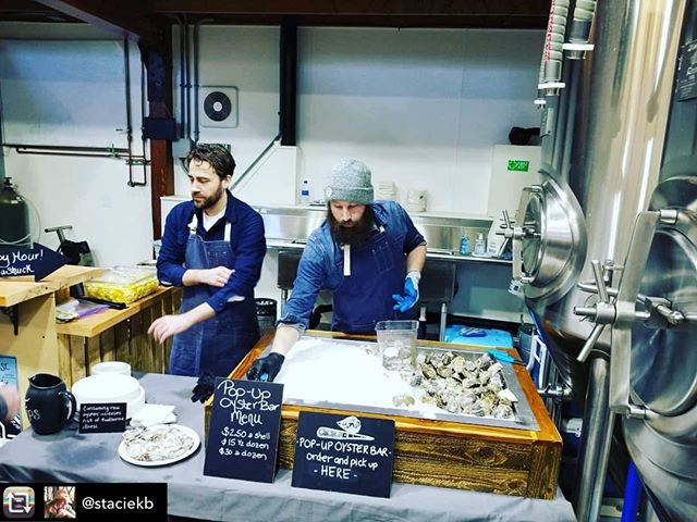 Thanks for the rollicking good time yesterday, @valleyhousebrewing ! Duvall sure knows how to party! (And by party we mean crush oysters like there&rsquo;s no tomorrow). Hope to see y&rsquo;all again real soon. Thanks for the pic, @staciekb 🐚⚡️🤙
..