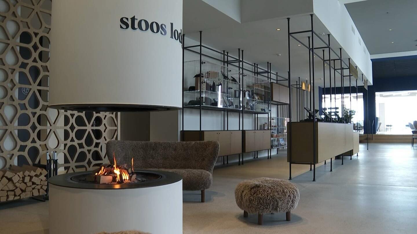 &laquo;
Stoos Lodge | Design &amp; Lifestyle Hotel in den Bergen

Am vergangenen Montag durfte ich einen einen Firmenanlass auf dem Stoos musikalischen Umrahmen.

Bereits die Fahrt mit der steilsten Standseilbahn der Welt ist ein Erlebnis. Das Hotel 