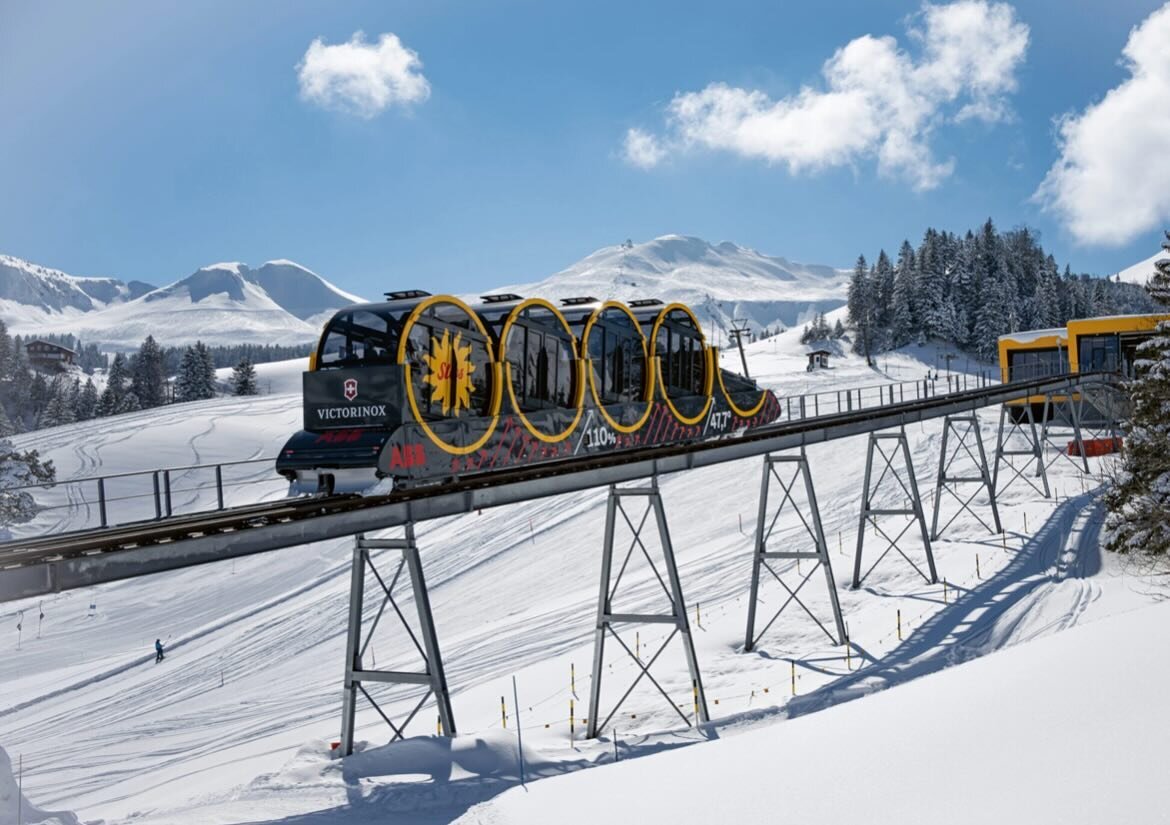 &laquo;
Stoos Lodge | Design &amp; Lifestyle Hotel in den Bergen

Am vergangenen Montag durfte ich einen einen Firmenanlass auf dem Stoos musikalischen Umrahmen.

Bereits die Fahrt mit der steilsten Standseilbahn der Welt ist ein Erlebnis. Das Hotel 