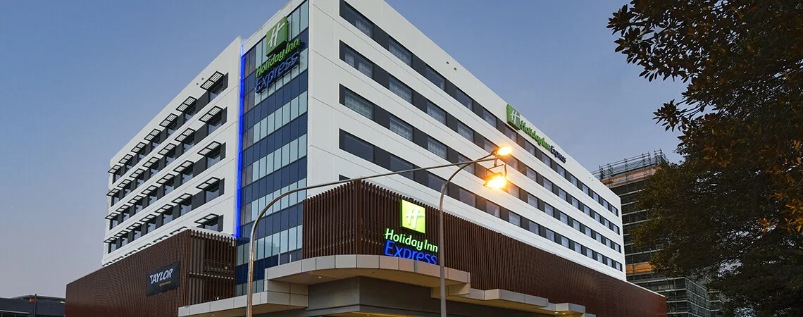 Holiday Inn Express (2).jpg