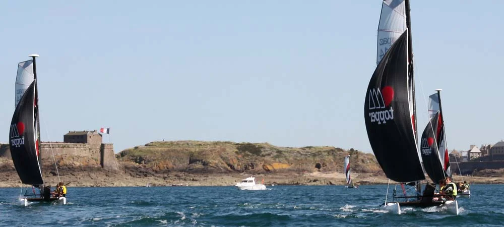 1TopperSailboatsTopaz14Catamaran1000px_41.jpg