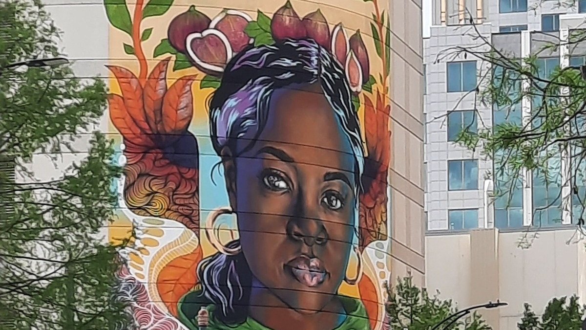 Charlotte street art