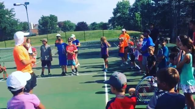 👉🏽 Coach Luis educating our tennis camp this morning on a &ldquo;S&rdquo;ignificant match tomorrow for @serenawilliams .
.
.
🎾 Tomorrow American Tennis player 🇺🇸Serena Williams will be playing in the @wimbledon final. Upon victory Serena will sh