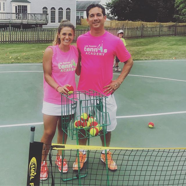 👯&zwj;♀️ #twinning 🎾Coach Luis &amp; Coach Gaby were the only ones that got the 📝 memo this morning for summer camp.😁 #tennisfamily #tennisfun #loudountennis #tenniscamp #summercamp #ashburnfarm #ashburn #kirkpatrickfarms #thisisloudoun #loveloud