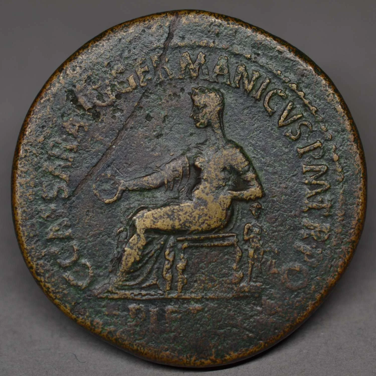BRASS SESTERTIUS OF CALIGULA, ROME, AD 40-41.