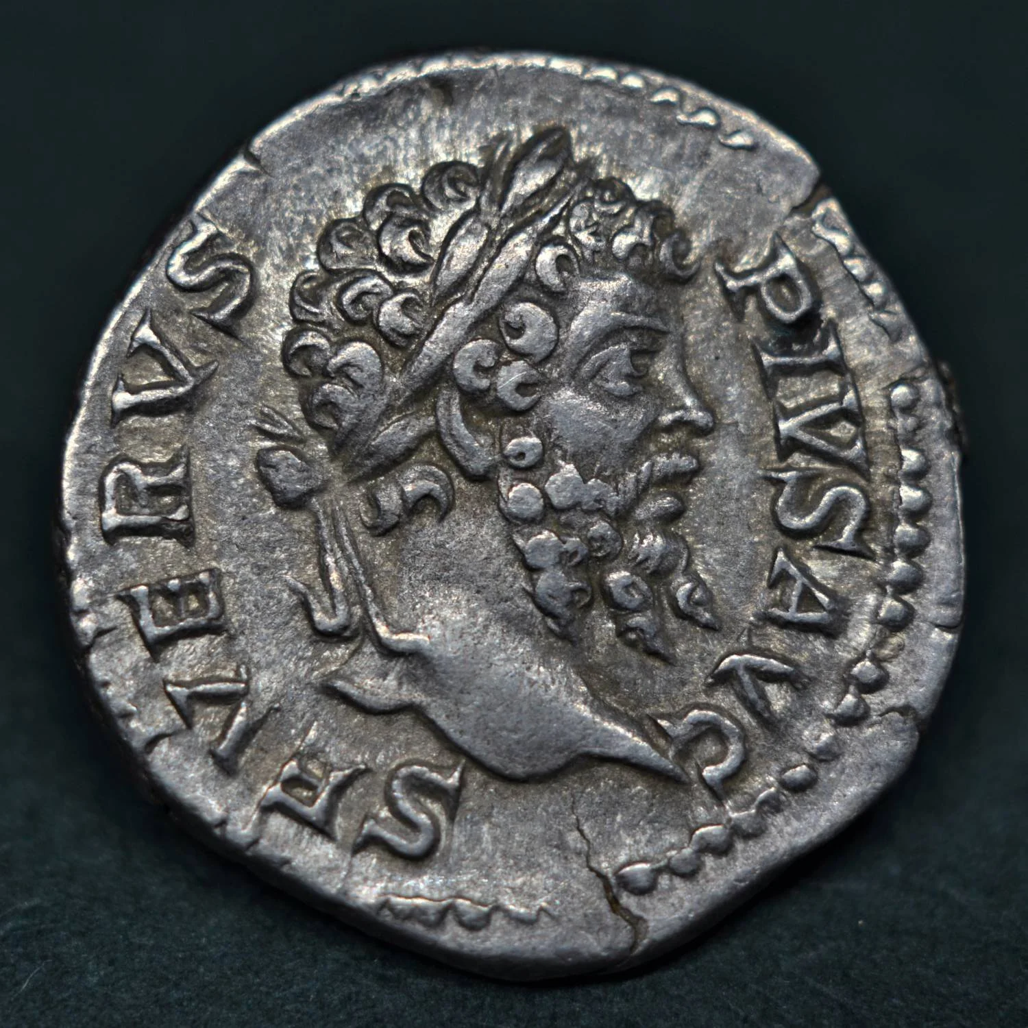 SILVER DENARIUS OF SEPTIMIUS SEVERUS, ROME, AD 204.