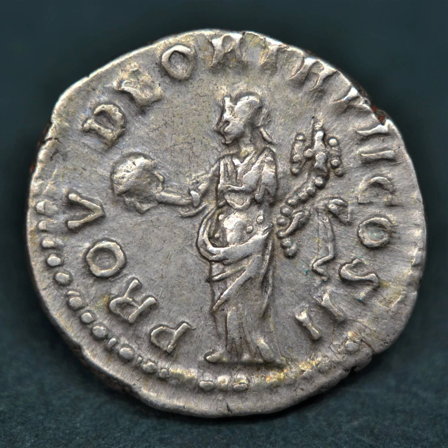 SILVER DENARIUS OF LUCIUS VERUS, ROME, AD 163.