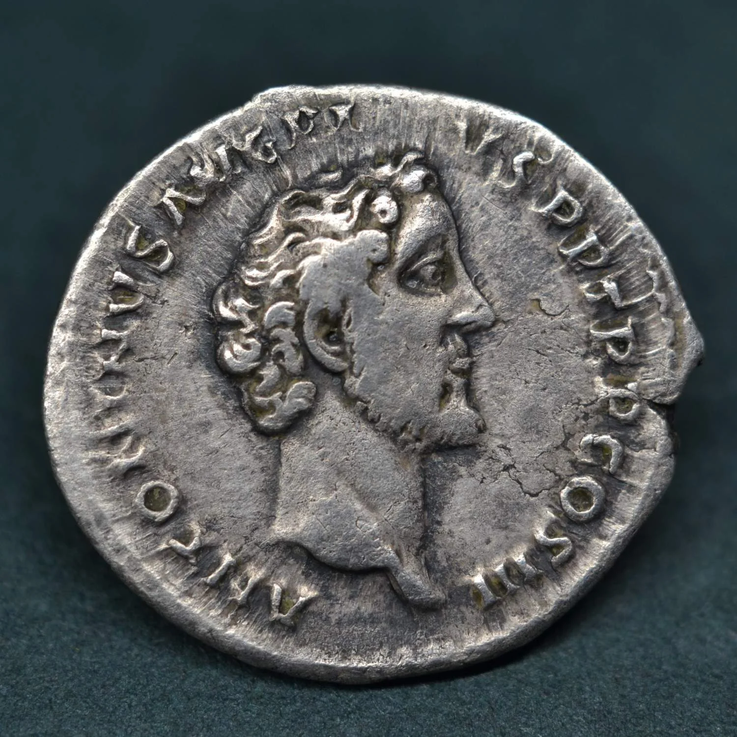 SILVER DENARIUS OF ANTONINUS PIUS & MARCUS AURELIUS, ROME, AD 140.