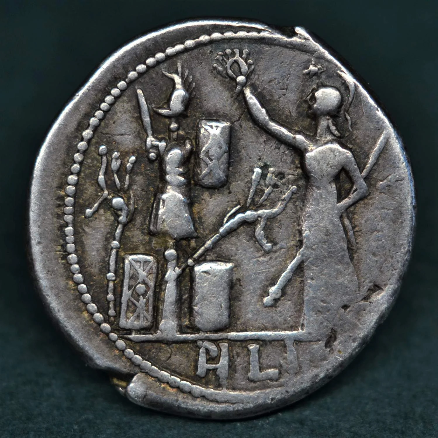 SILVER DENARIUS OF M. FURIUS L.F. PHILUS, 119 BC.