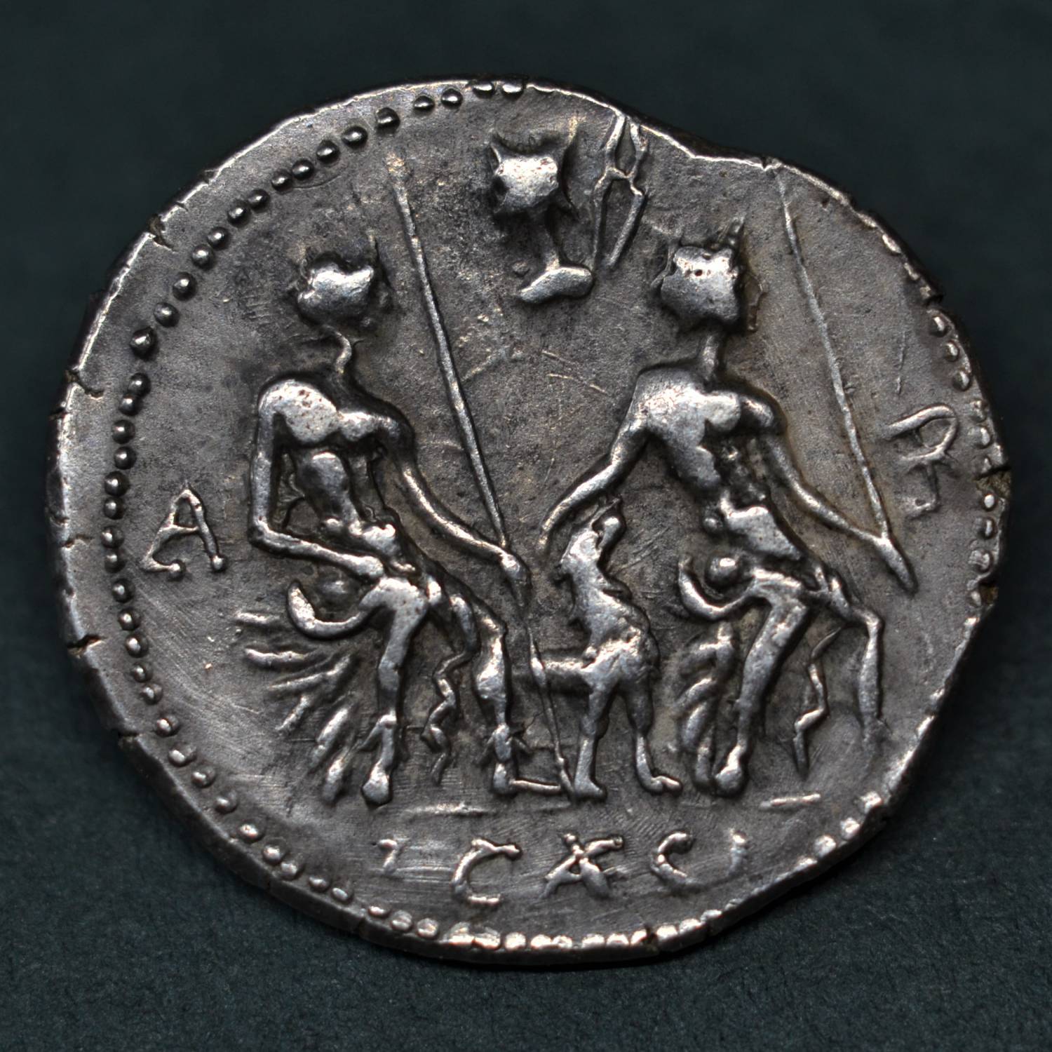 SILVER DENARIUS OF L. CAESIUS, 112-111 BC.