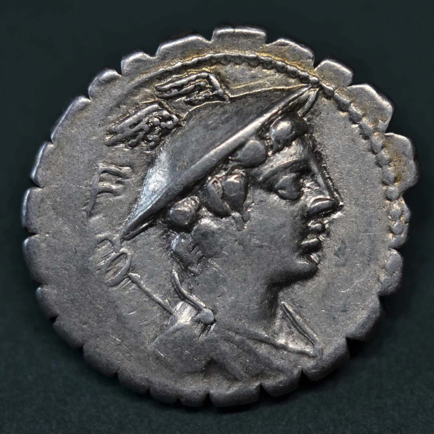 SILVER DENARIUS OF C. MAMILIUS C.F. LIMETANUS, 82 BC.