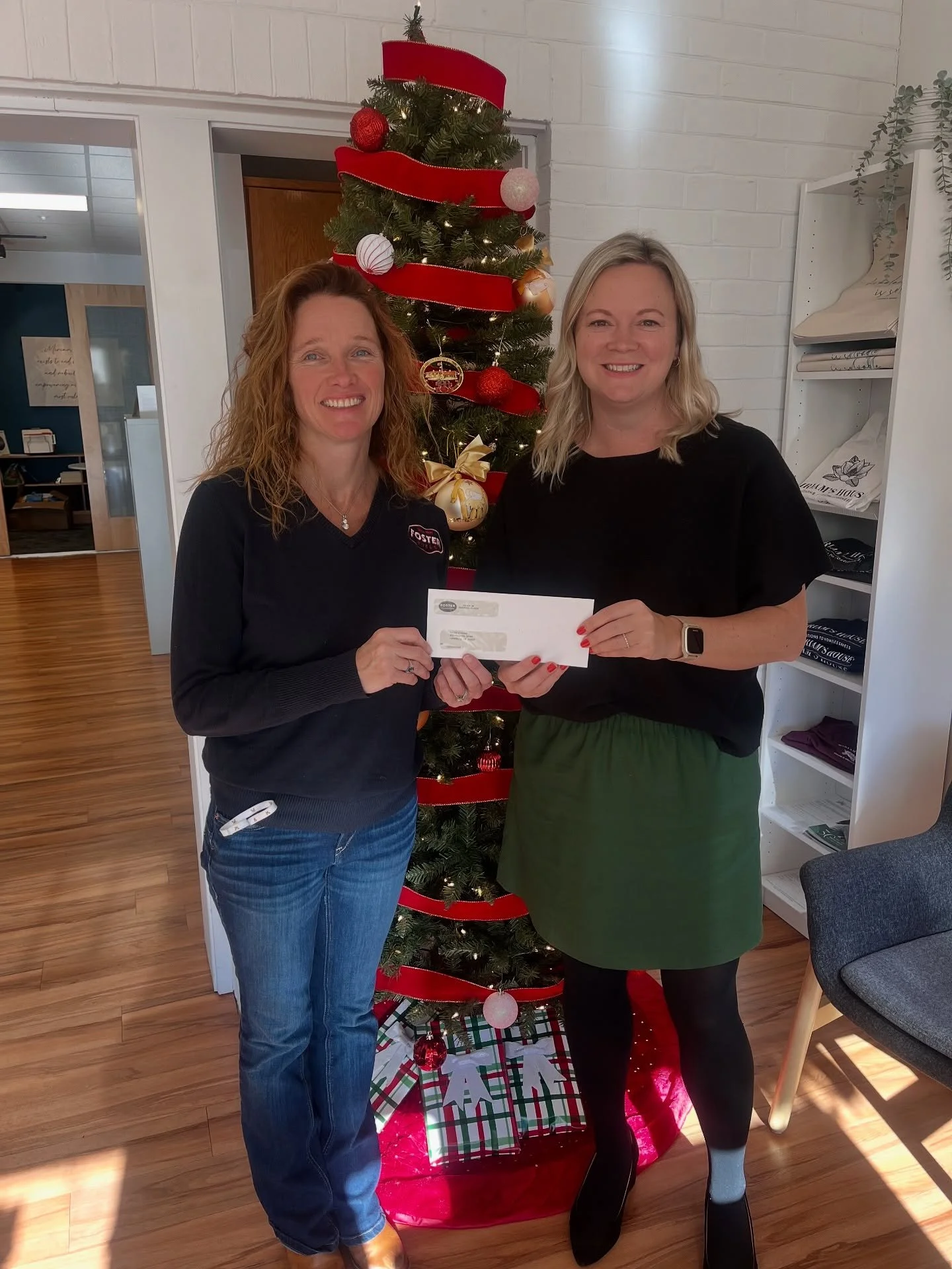 We&rsquo;re so grateful to Jennifer Foster and the Watt Foster Family Foundation for stopping by with a generous year-end gift to Miriam&rsquo;s House. Their partnership and belief in our mission make all the difference for families experiencing home