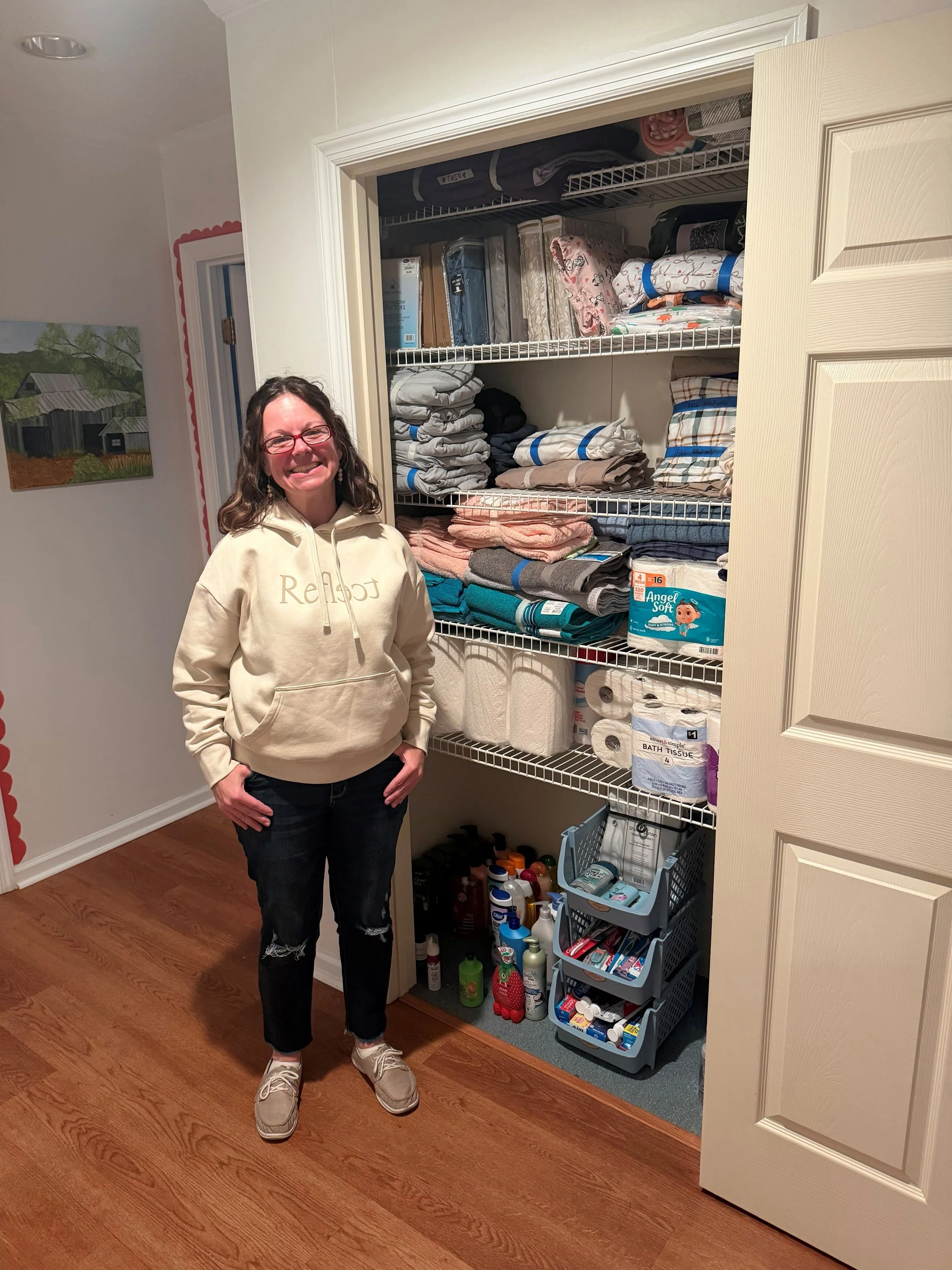 VOLUNTEER SPOTLIGHT: Amber
 
We have to give a special shoutout to our wonderful volunteer, Amber, who has been such a bright spot here over the past year!
 
Whether she&rsquo;s decorating for the holidays, deep cleaning our family shelter, organizin