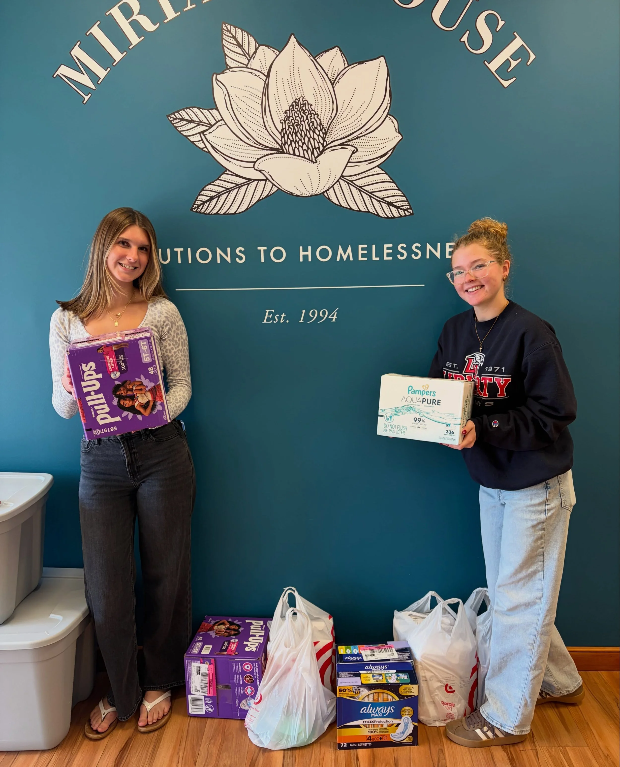 It was wonderful to have local college students, Samantha and Bella, stop by with some wonderful donations from our wishlist!
 
We always love seeing young people making a difference in their community, and we&rsquo;re so grateful for their kindness!