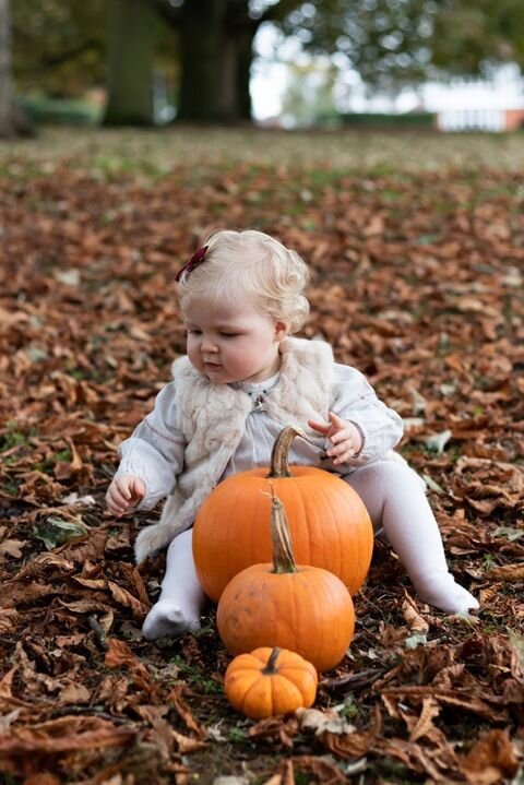 Emma B pumpkin photography 5.jpg