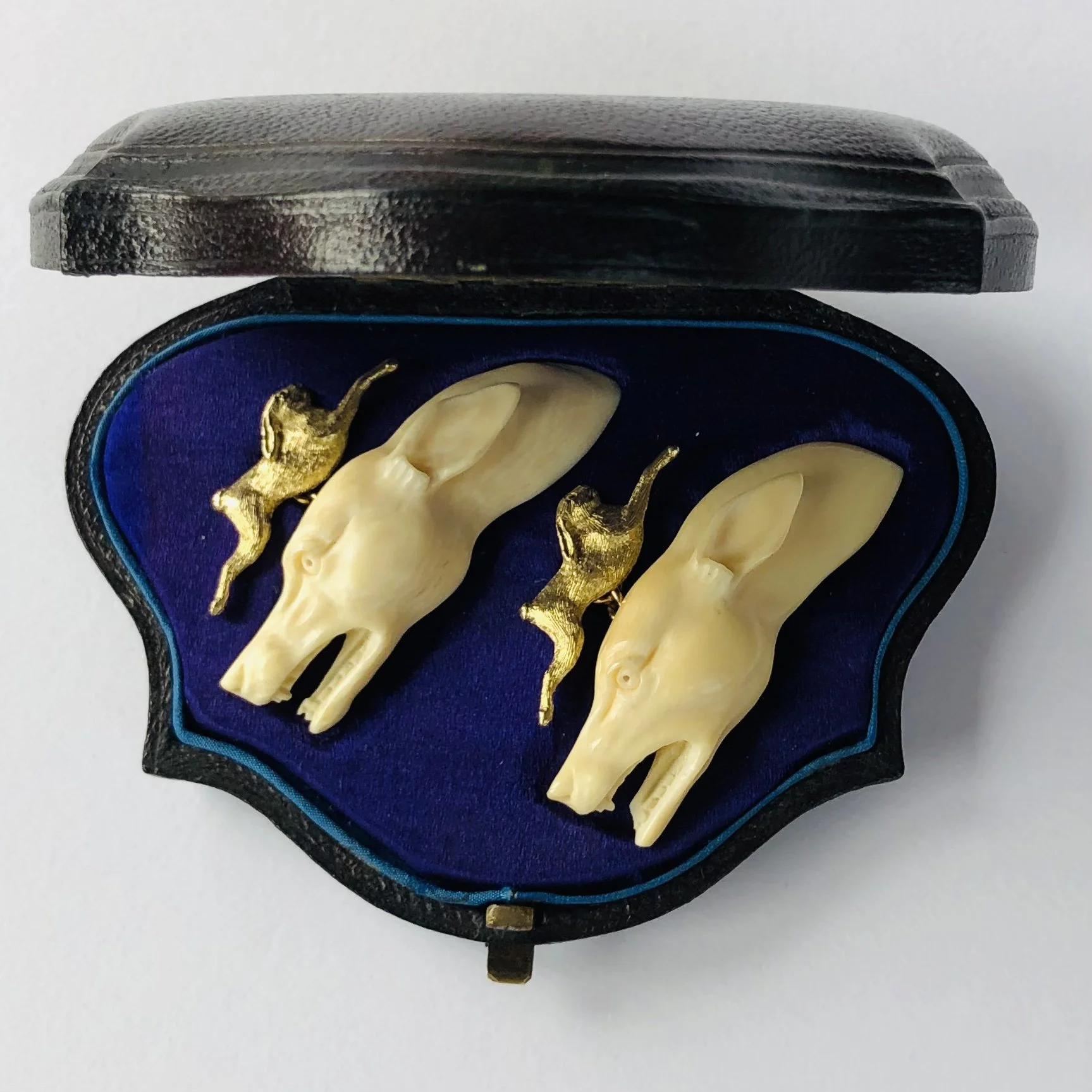Stunning 18ct Gold Cufflinks - Dog and Hare