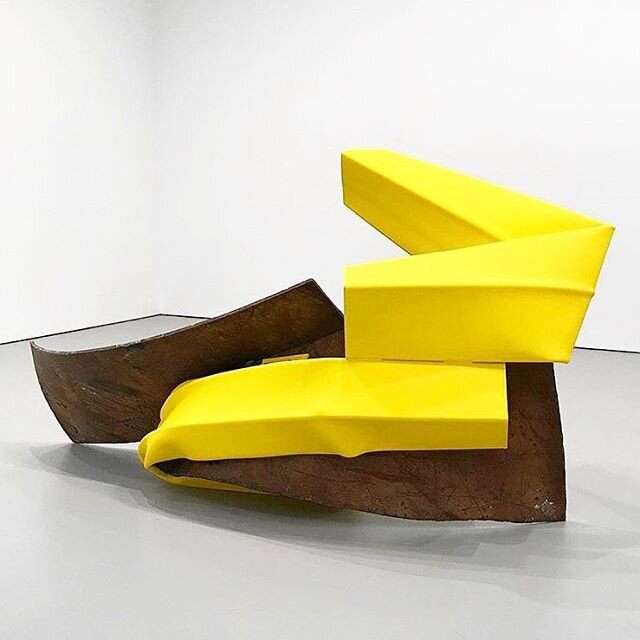 Love that artwork :
#carolbove.
In the group show &lsquo; David Zwirner 25 years at @davidzwirner 👌🏻 #art #artwork #sculpture #twistmetal #metal #yellow #artadvisor #artconsultant #carolbove #jaune #metal #oeuvre