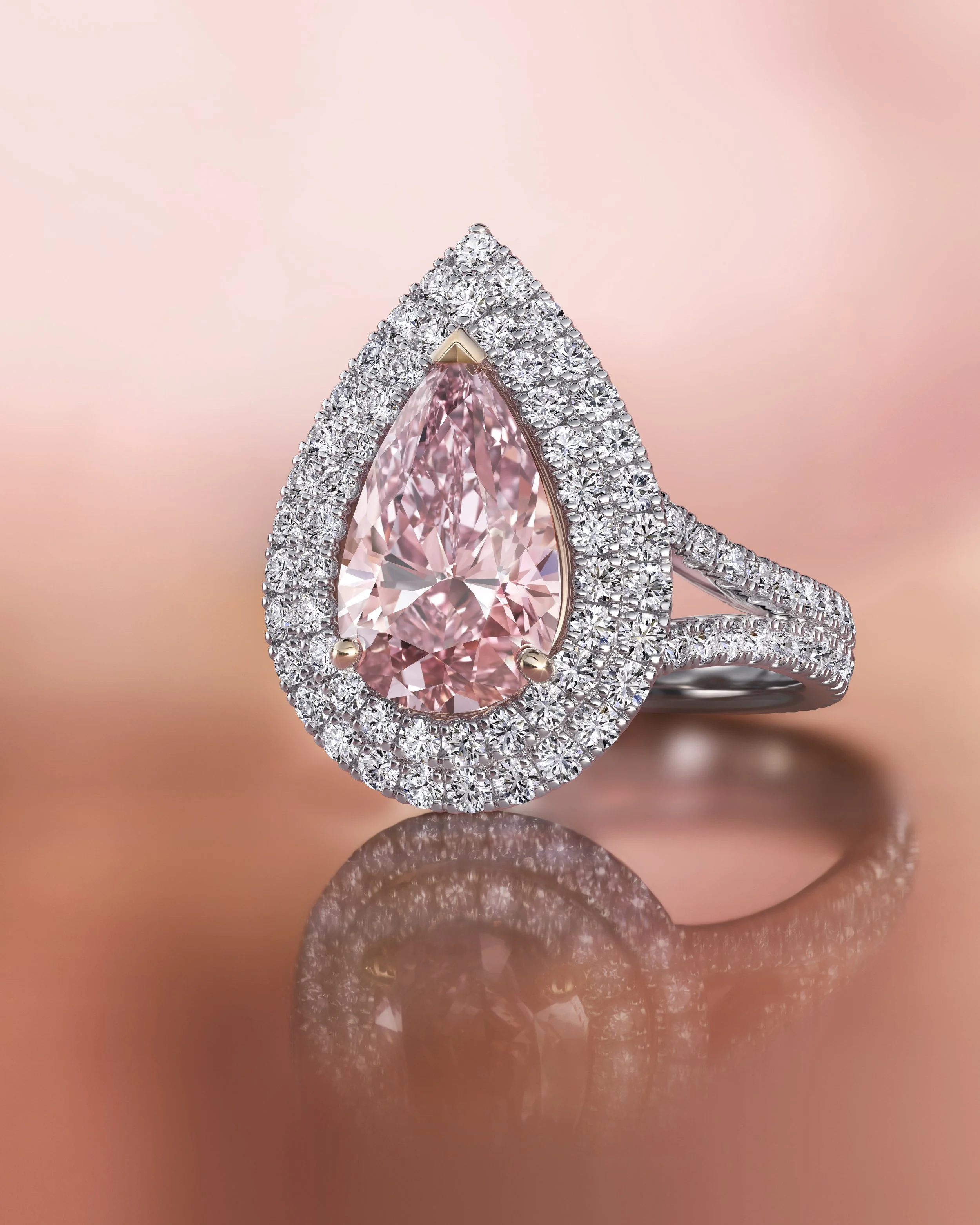 Debeers_DA_Product Still_Pink Aura_RGB copy.jpg