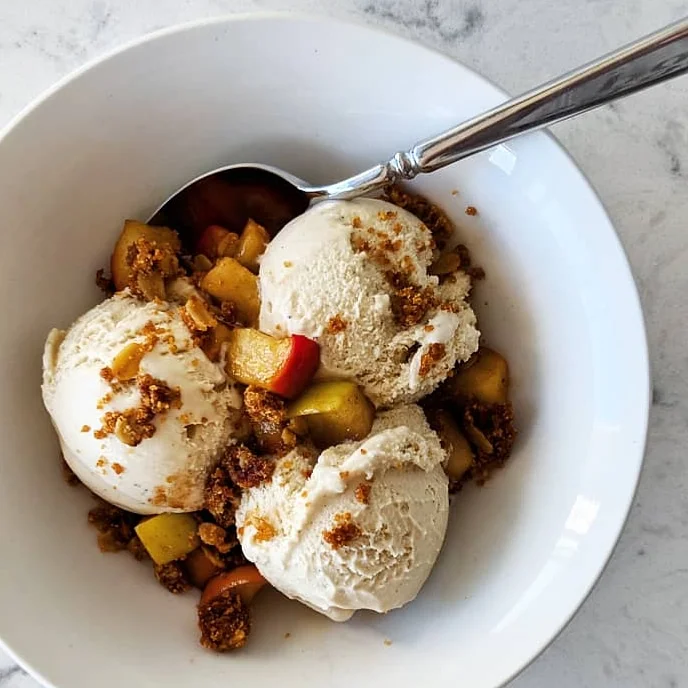 chai_latte_ice_cream_sundae_scooped.jpg