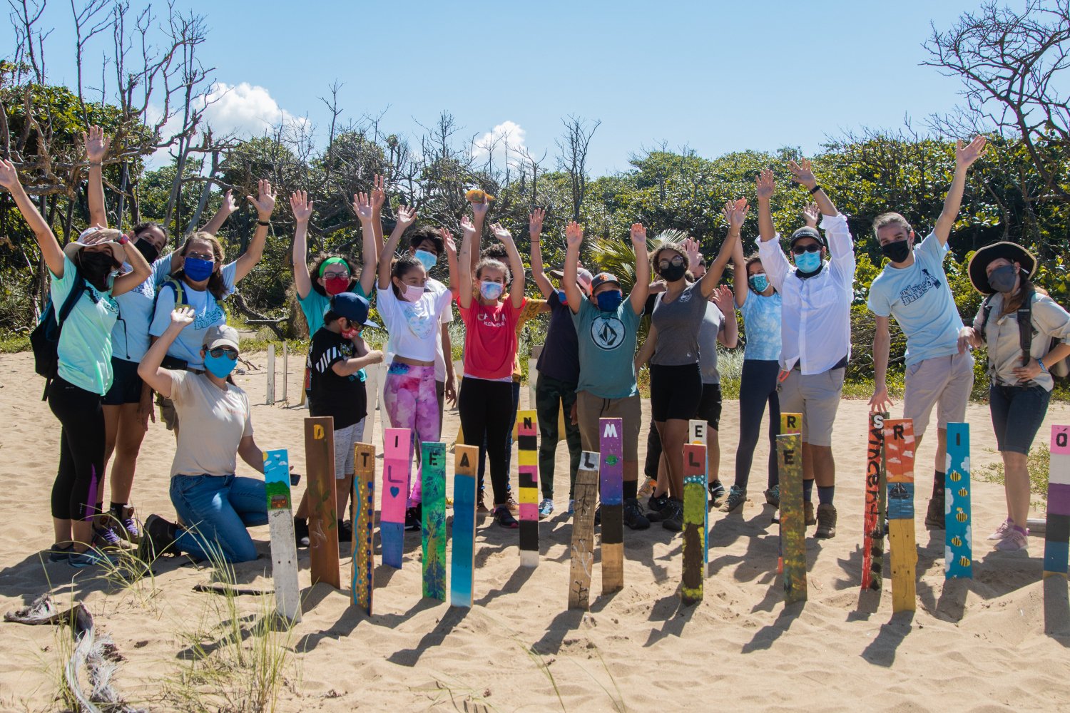 DUNAS partners host an annual immersive education youth workshop. 