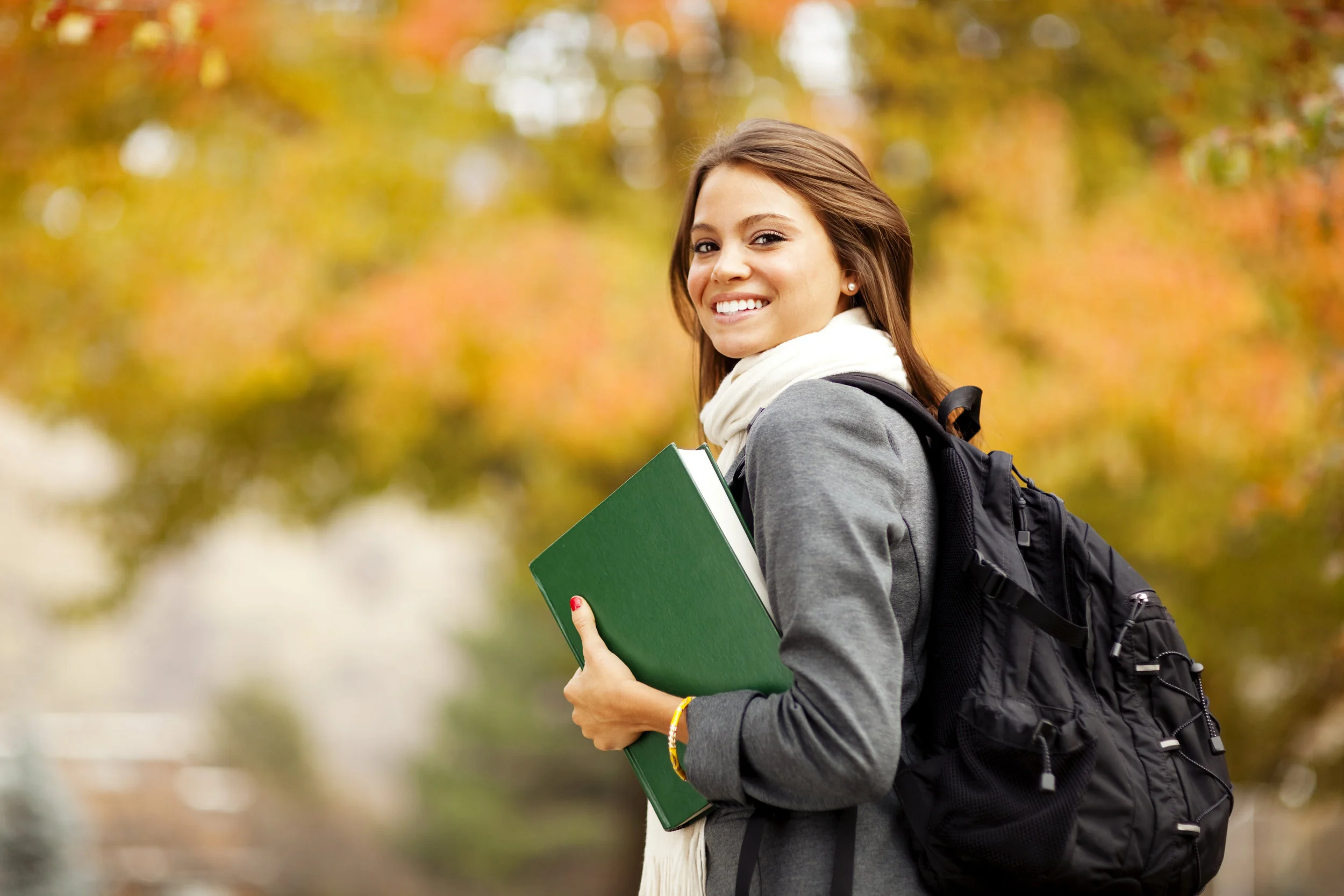 Female-College-Student-109724473_5616x3744.jpeg