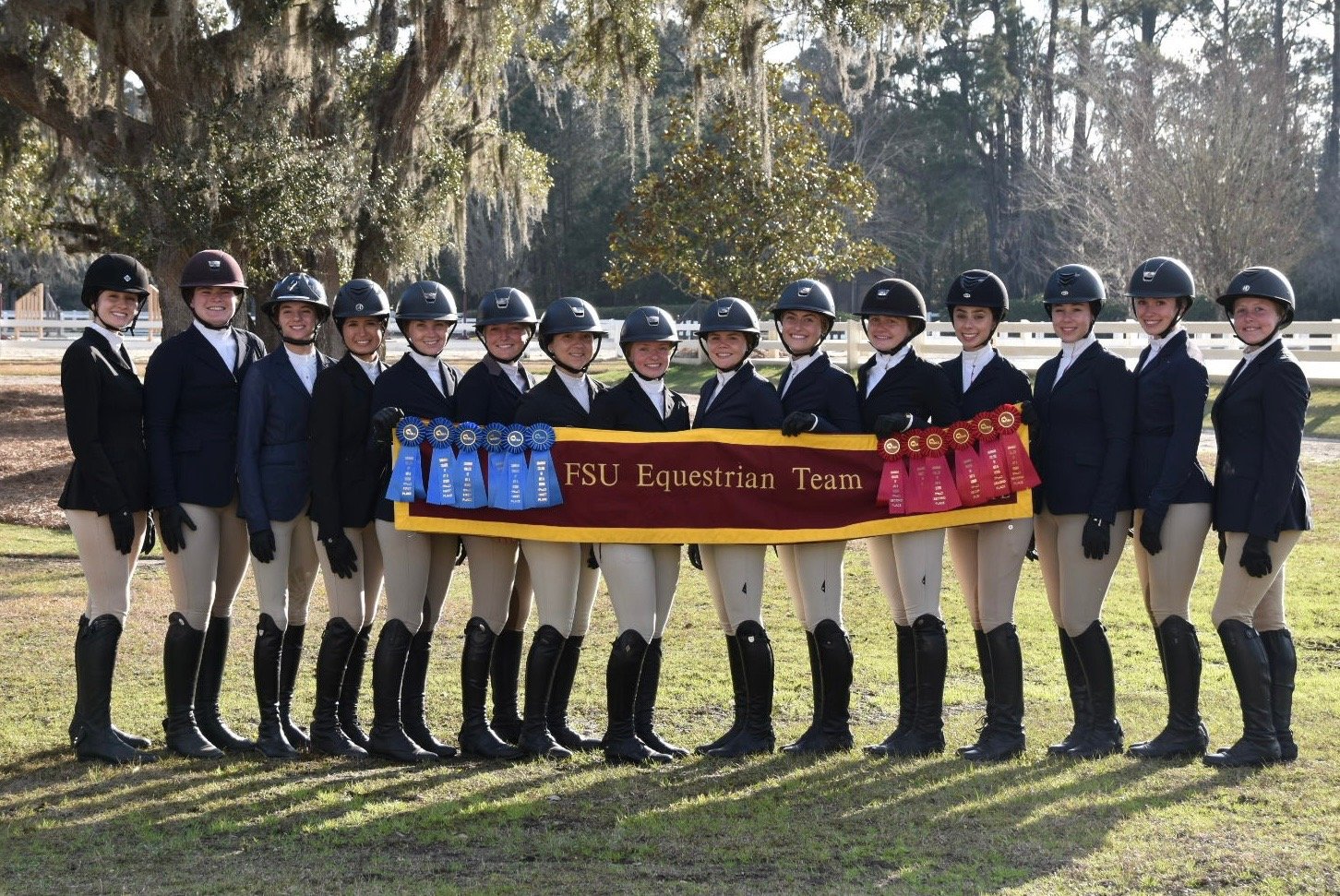 HUNT SEAT TEAM PIC.jpeg