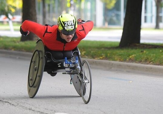 Chicago mens wheelie.jpg