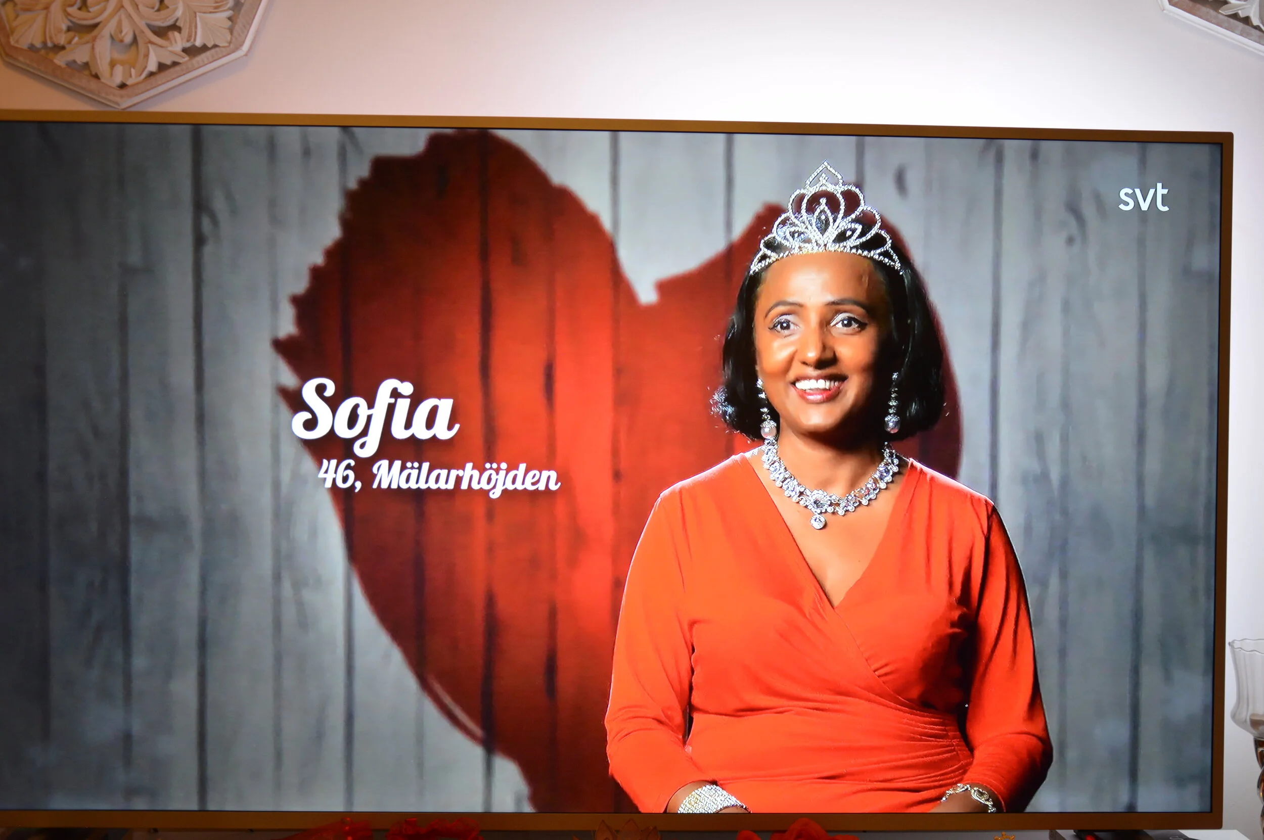 Watch this funny episode when Sofia is in the program "första dejten" by  "Anis Don Demina'schannel"