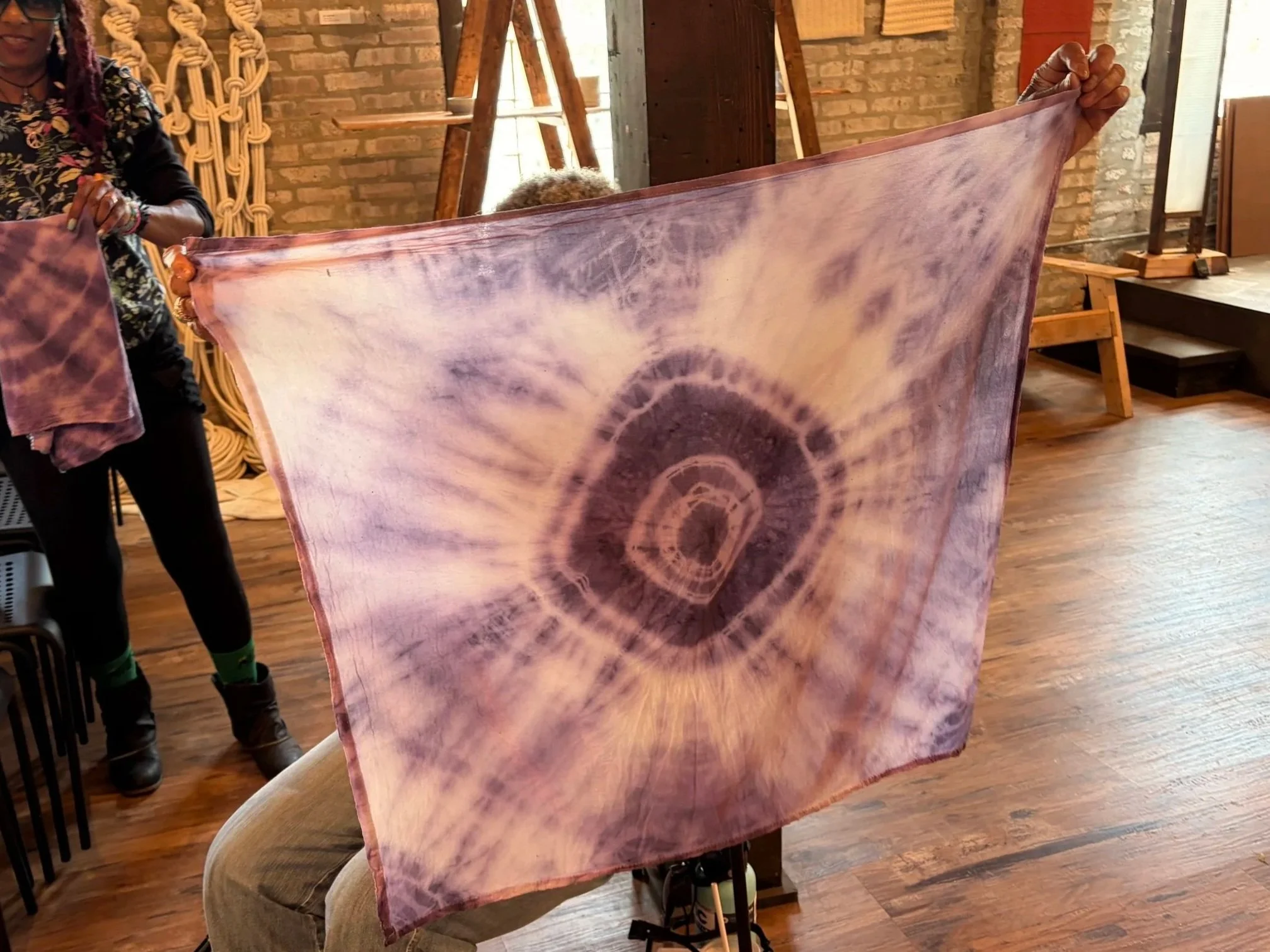 Mulberry Tie-Dyeing