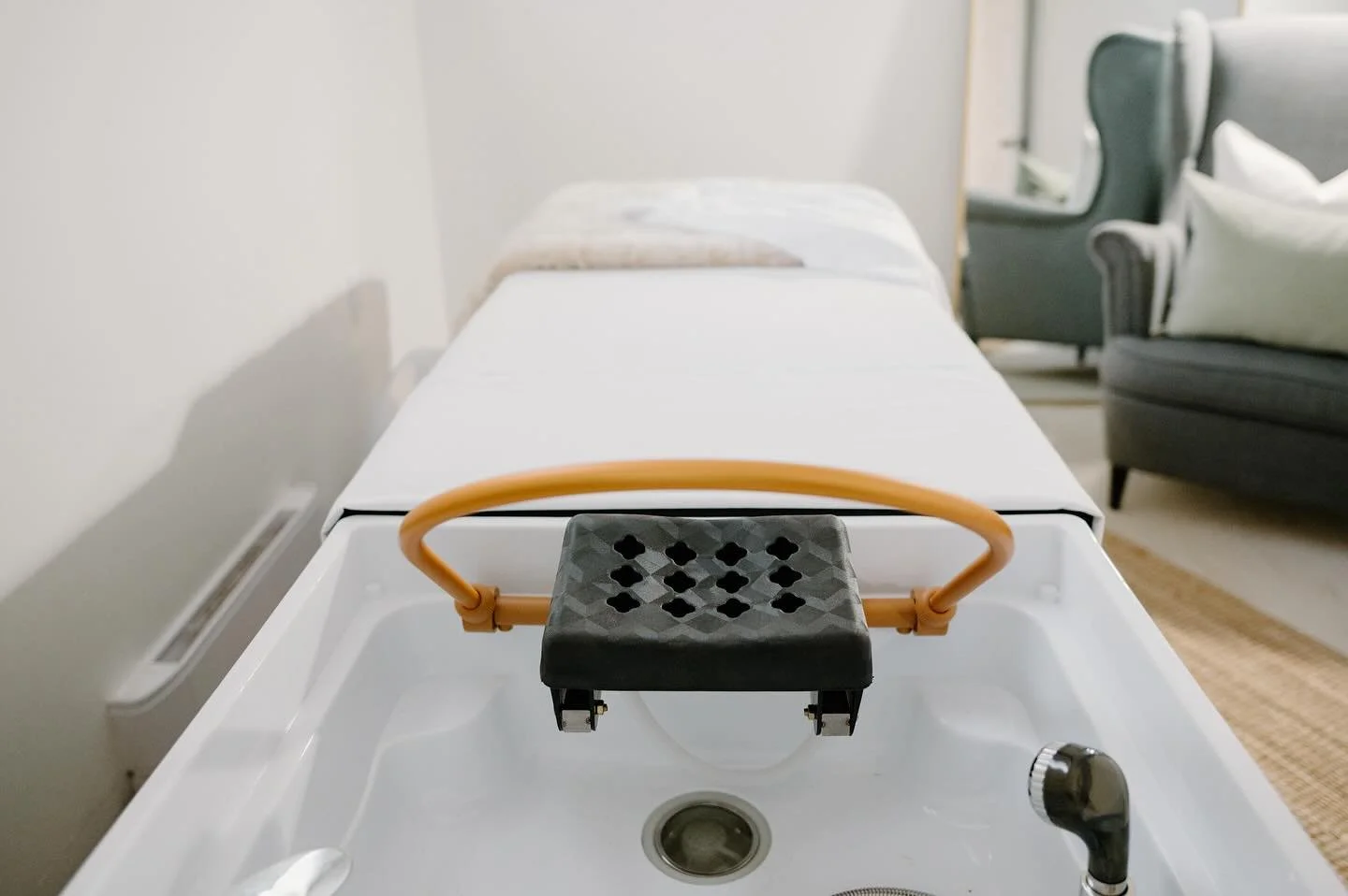 The Head Spa awaits you 🧖🏼&zwj;♀️ 

#experienceyourwave #moncton #monctonNB #NB #newbrunswick #explorenb #dieppe #shediac #riverview #monctonhairstylist #newbrunswickhair #newbrunswickstylist #monctonhairsalon #eastcoasthair #supportlocal #atlantic