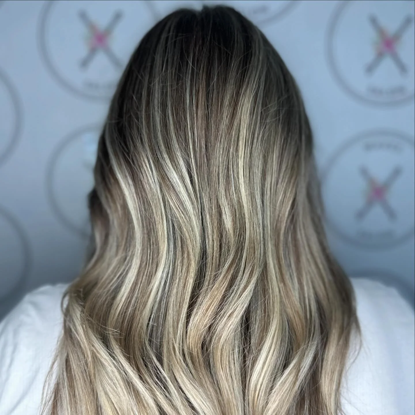 🤩

#experienceyourwave #moncton #monctonNB #NB #newbrunswick #explorenb #dieppe #shediac #riverview #monctonhairstylist #newbrunswickhair #newbrunswickstylist #monctonhairsalon #eastcoasthair #supportlocal #atlanticcanada #loreal #dermalogica #elume